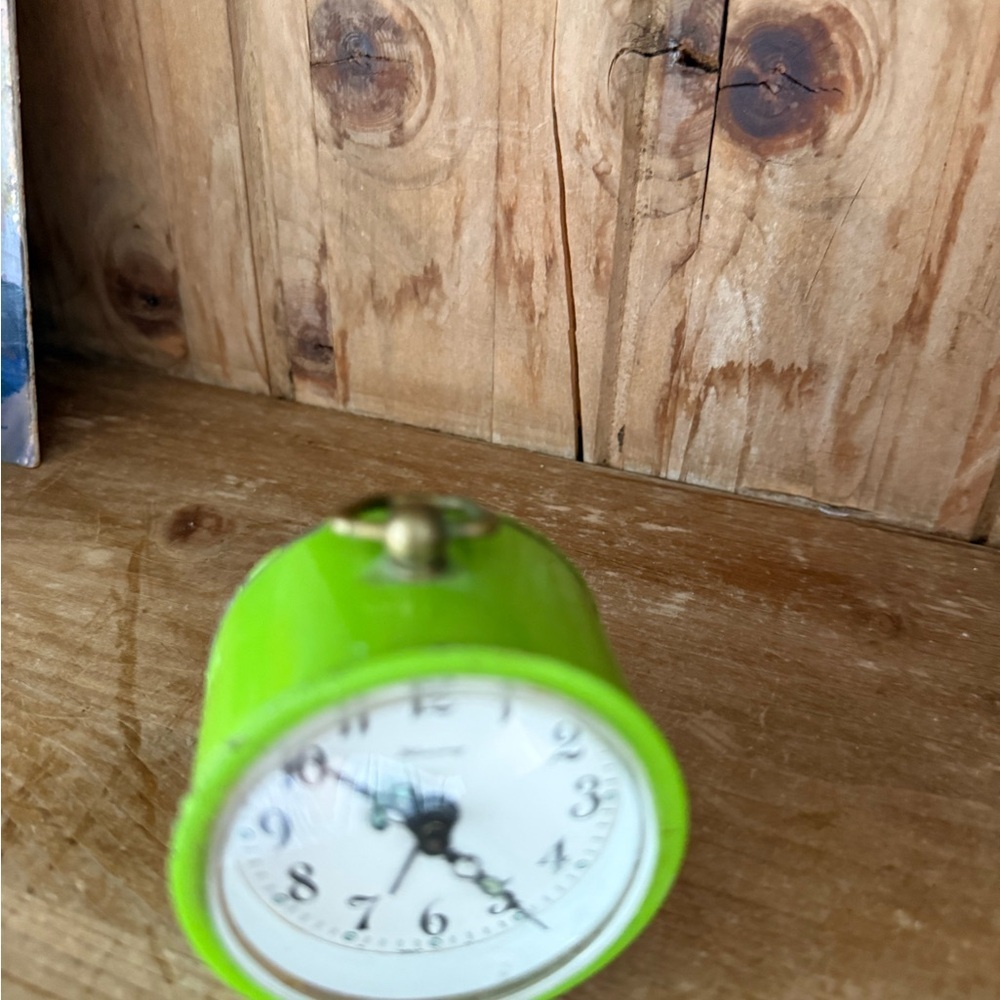 vintage Blessing alarm clock, manufactured in West Germany small and green - Picture 5 of 6